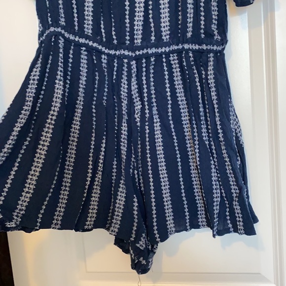 Off the shoulder romper - Picture 2 of 4